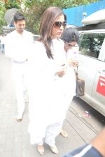 Sophie Chaudhary at Jiah Khan_s Final journey in Juhu, Mumbai on 5th June 2013 (14).JPG